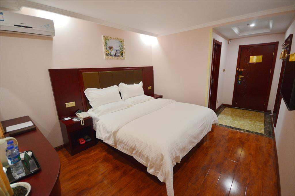 Greentree Inn Chongqing Yuzhou Road Hotel Dış mekan fotoğraf