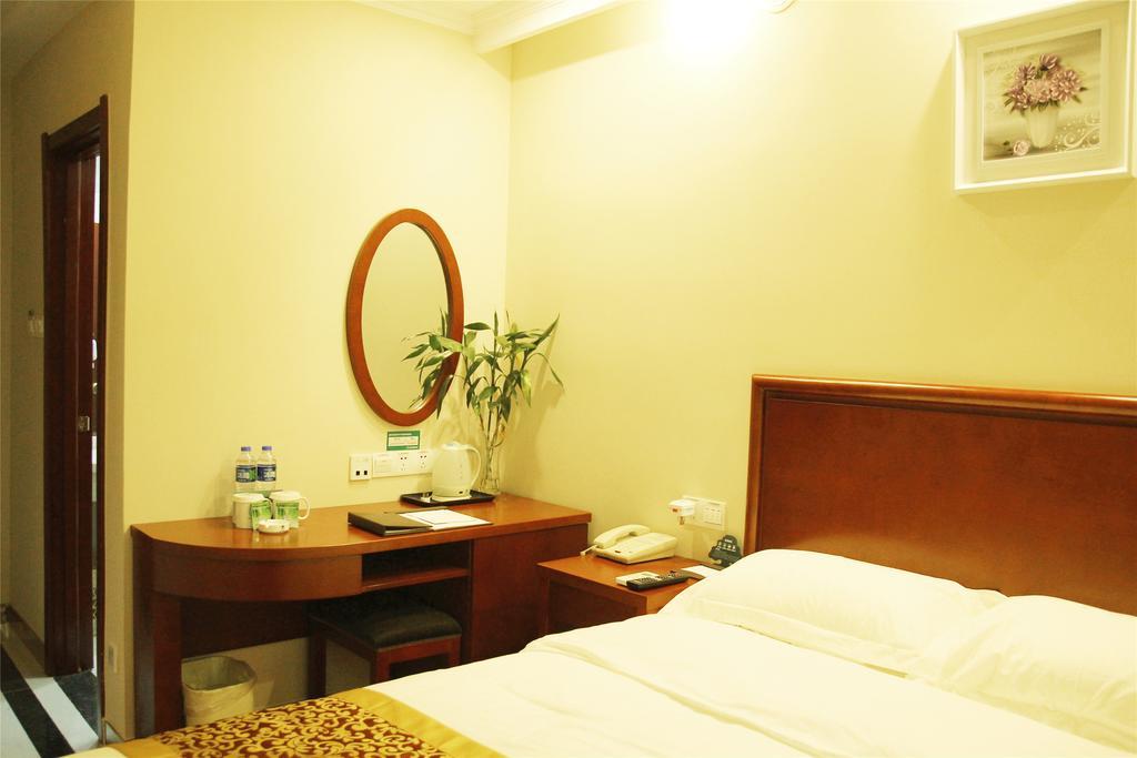 Greentree Inn Chongqing Yuzhou Road Hotel Dış mekan fotoğraf